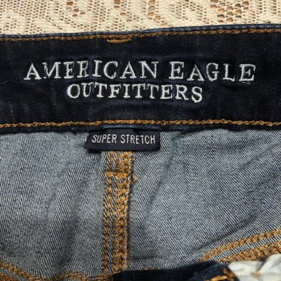 American Eagle Hi-Rise Shortie Shorts - size 8 - Picture 5 of 7